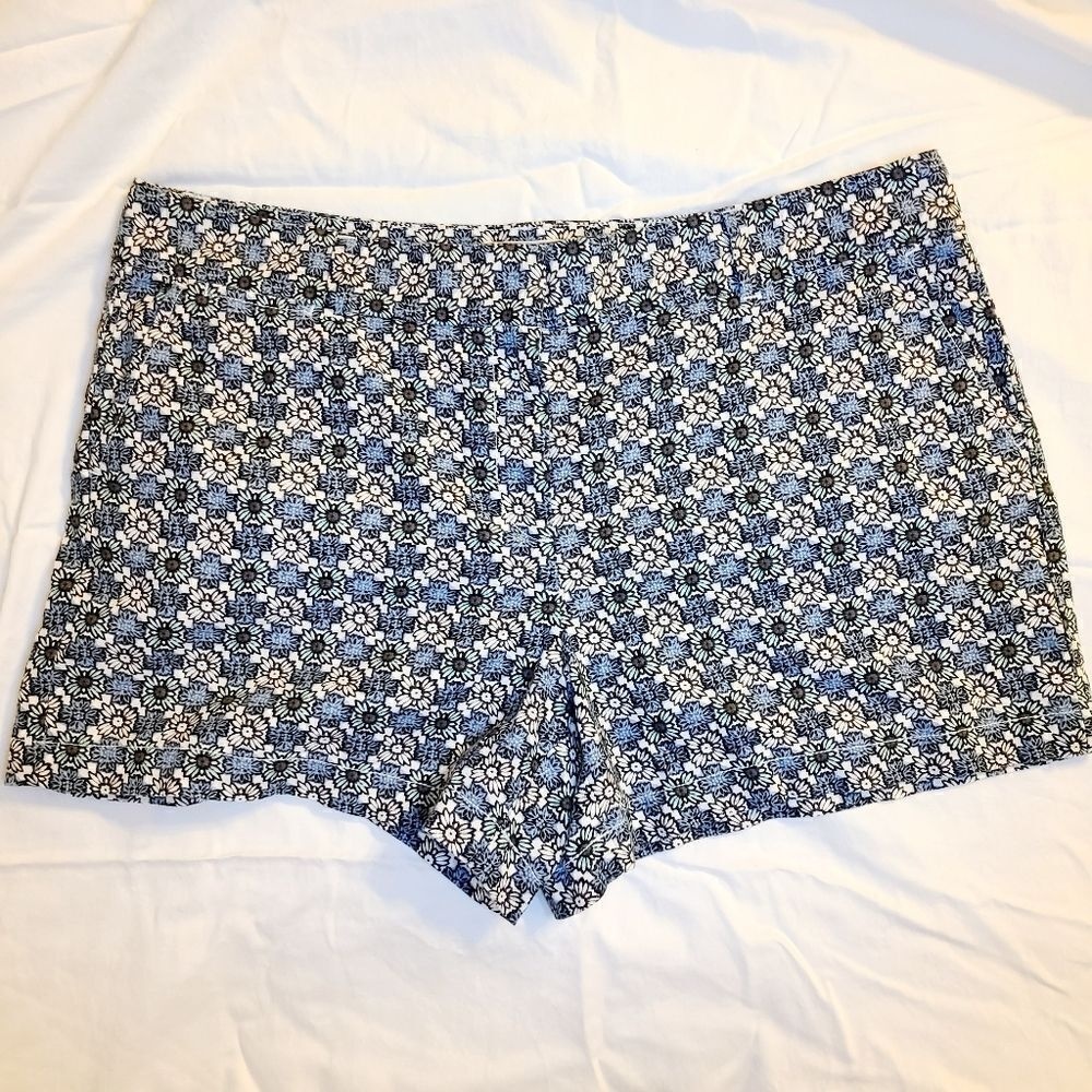 Ann Taylor LOFT Geometric Blue and‎ Black Pattern Linen Shorts Size 14